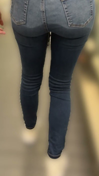 Wetting in Shopping Mall Pee and Mouth Piss