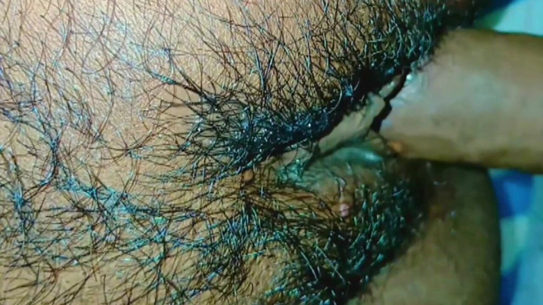 Graphic joy: 대물 자지로 보지를 따먹는 상사