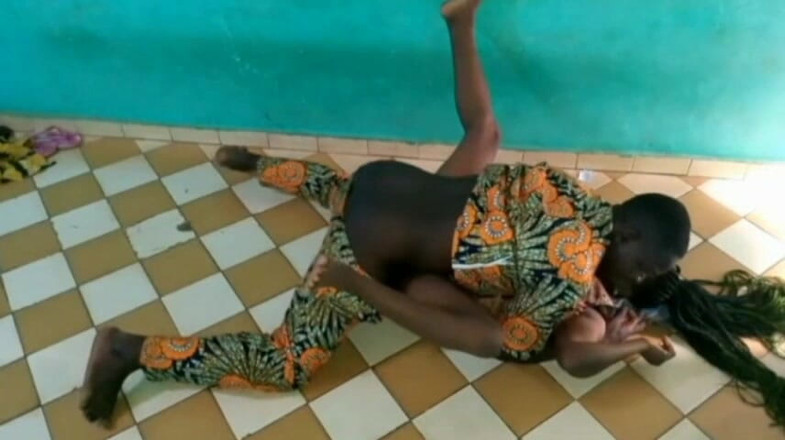 Viporn sex bais: Afrikalı arasında samimi bölüm