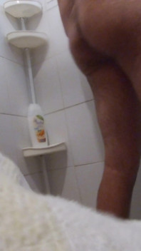 Après le travail : La douche se termine comme on ne s’y attendait pas - Partie 2