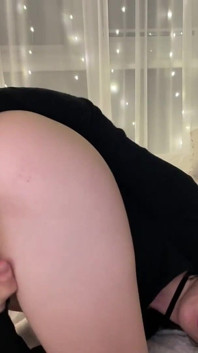 Fofa camgirl estica cu de quatro