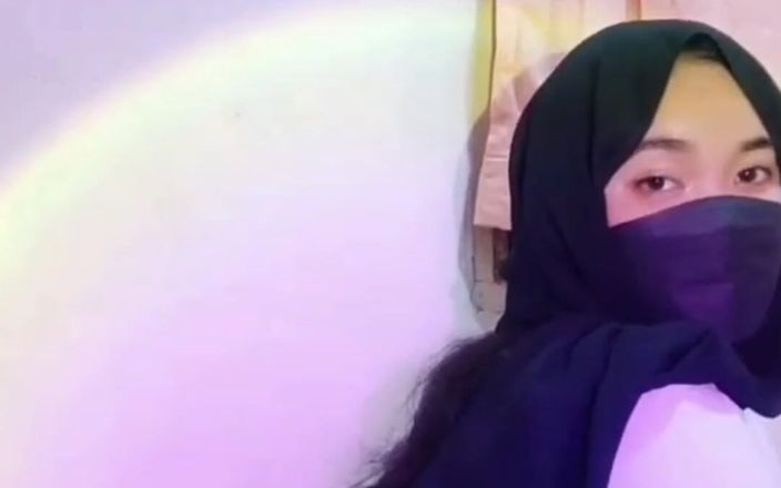 Jilbab69: Can You Satisfy Me