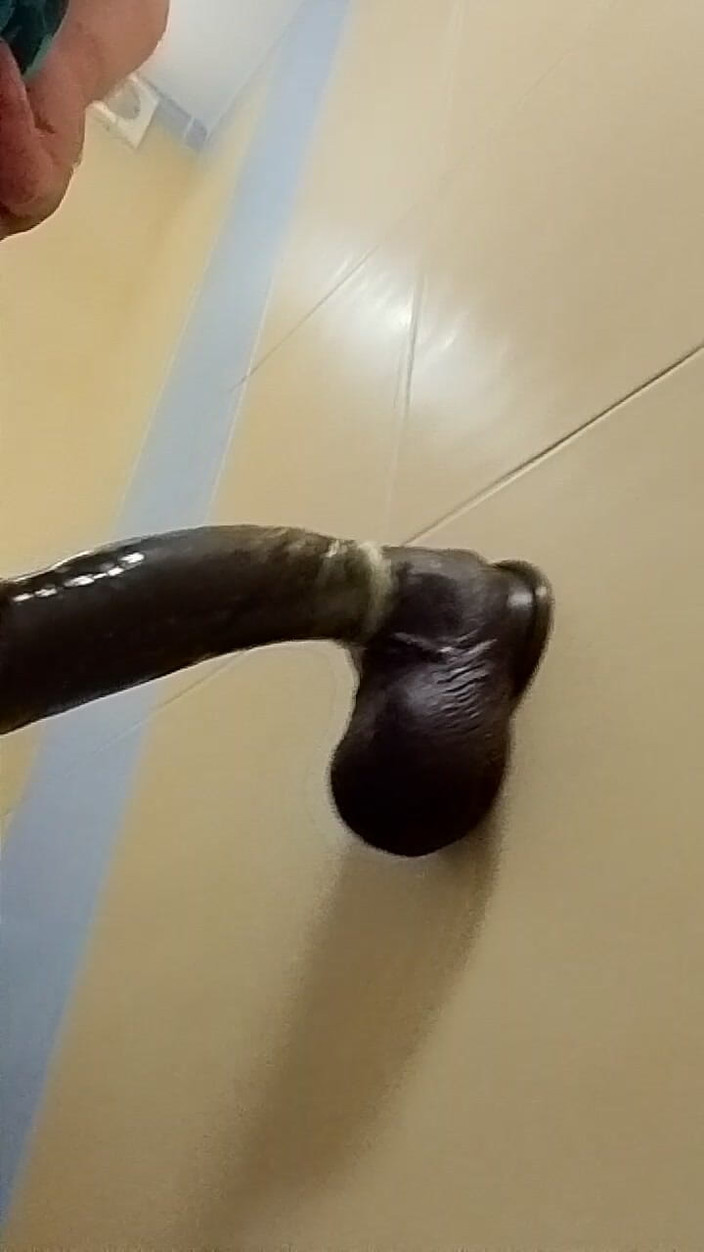 AukasZ1980: Profunda penetração anal com um grande vibrador