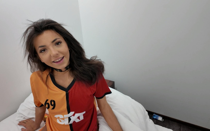 Amateur Homemade Porn: Peminat bola sepak adik tiri Turki suka berkongkek di Jersi...