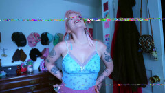 lilredvelvettt: Một người đàn ông khác sở hữu vợ của bạn