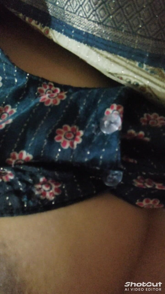 Dr_doom21: Desi Bhabhi Ke Desi Chuchi