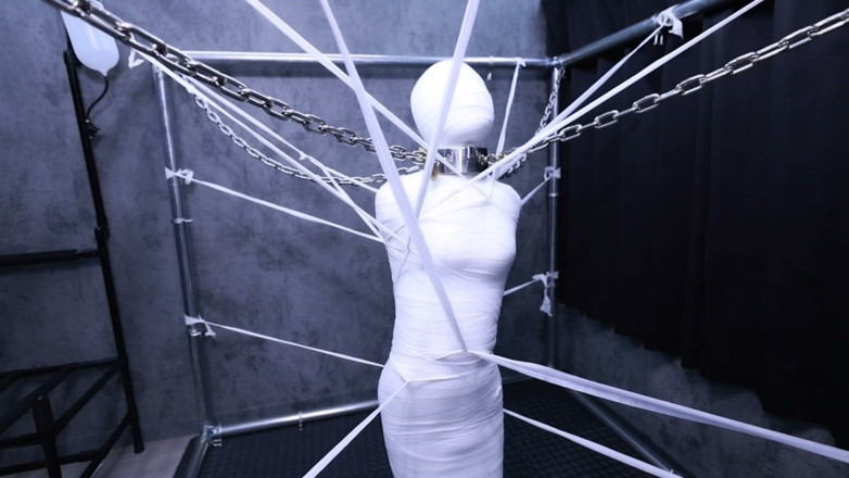Aisan girl bondage: A Cute Girlfriend Wrapped All Over in Bandages