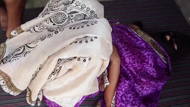 Saloni: Desi Beautiful Girl Tight Pusssy Romantic Sex Videos Village 18 Year...