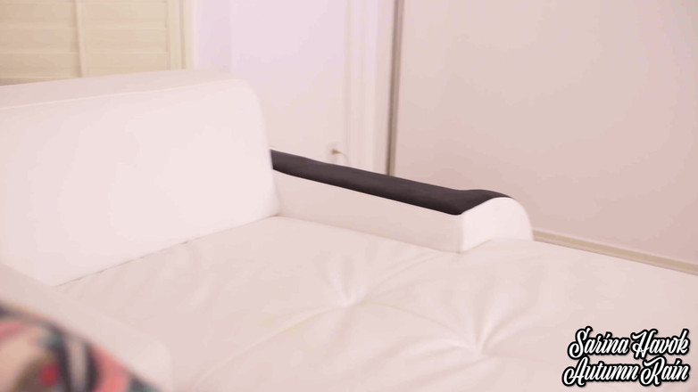 Sarina Havok: Autumn Rainはレッスンのためにフェイシャルを取得します