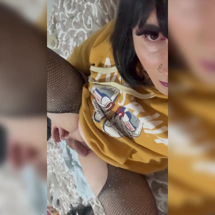Sissyvalerie69: I Love How This Dildo Gape My Asshole