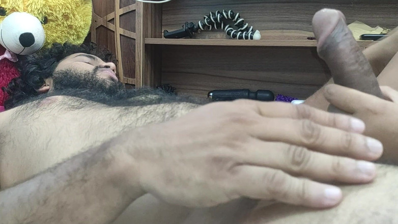 Vaigavarun45: 马来亚人妻被老公舔阴，喀拉拉邦人妻给老公口交，浪漫情侣做爱