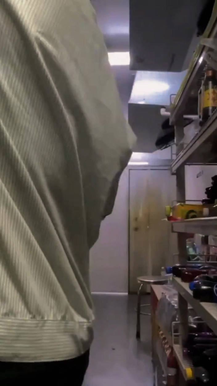 Louswee: Spokojne zakupy, niegrzeczne myśli