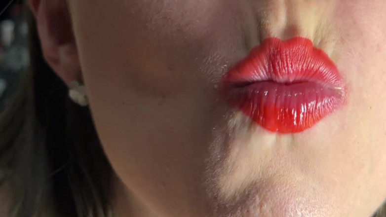 Hottie goddess: Gergasi makan lelaki kecil pov