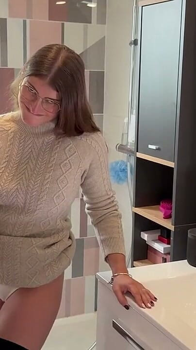 Video Porno One: Primeira Vez Na Frente Das Câmeras Para Essa Loira Linda...