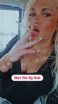 Hot Tranny Smoking Fetish