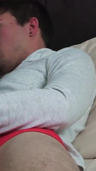 Colton trên bầu trời