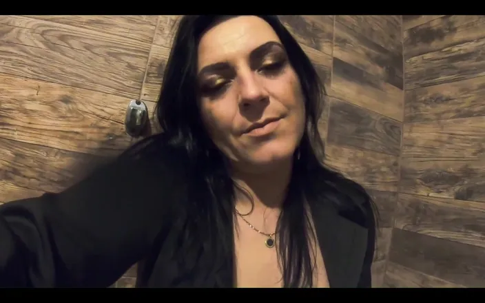 MilfyCalla: Milfycalla - Play with Pee Compilation 4