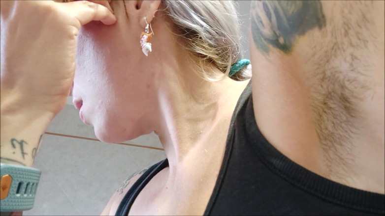 savannahamatoriale: V karanténě se trochu zanedbávám: příliš mnoho vlasů!