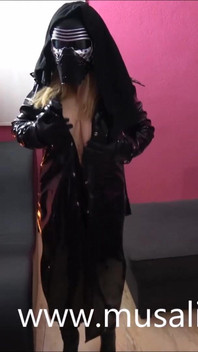 Kylo Ren - Star Wars Striptease