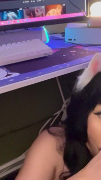 Gamer Girl Gives Under Desk Blowjob