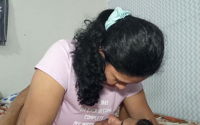 Valkyrieandluigy: Bluză frumoasă care alăptează