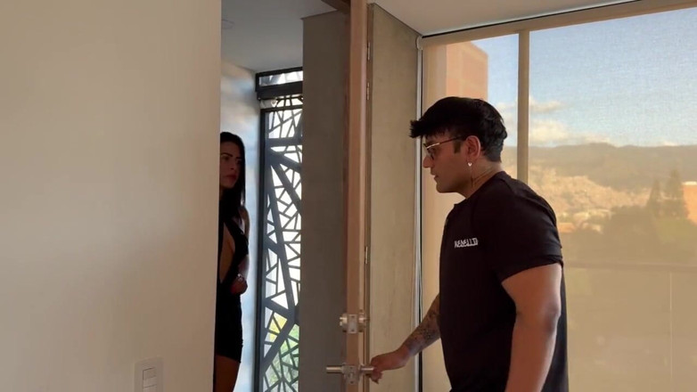 Kylei Ellish: ¡Esta es una entrevista muy húmeda! Milf caliente con un...
