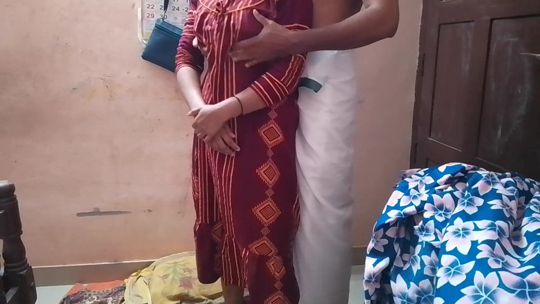 LEGSCOUPLE12: Indian village gal zeigt ihren nackten körper vor ihrem freund