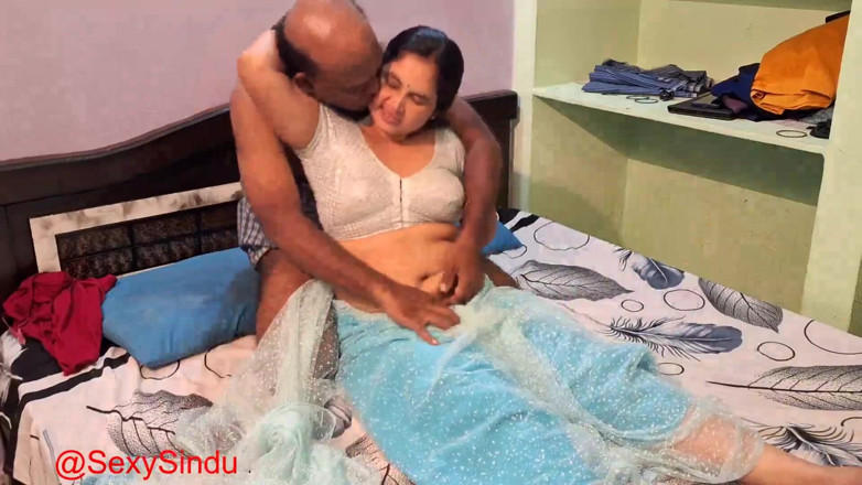 Sexy sindu: Indiana em sari com homem de 50 anos