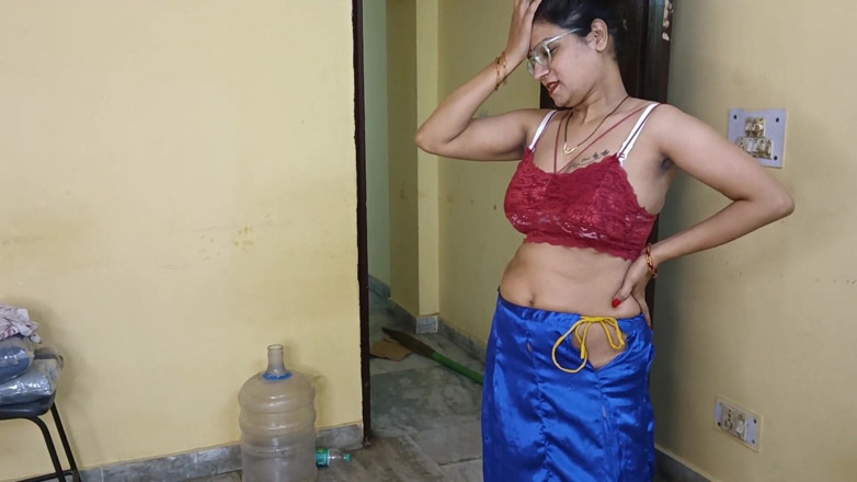 lust of milf: Hijastro follada duro por su madrastra