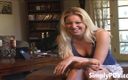 Simply POV: Блондинка-порнозвезда Hollie Stevens дрочит в видео от первого лица