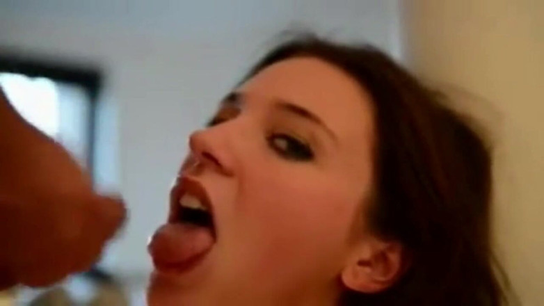 HeavyFrenchDaddy: Julie Tied to a Pole Sucks Like a Whore and...