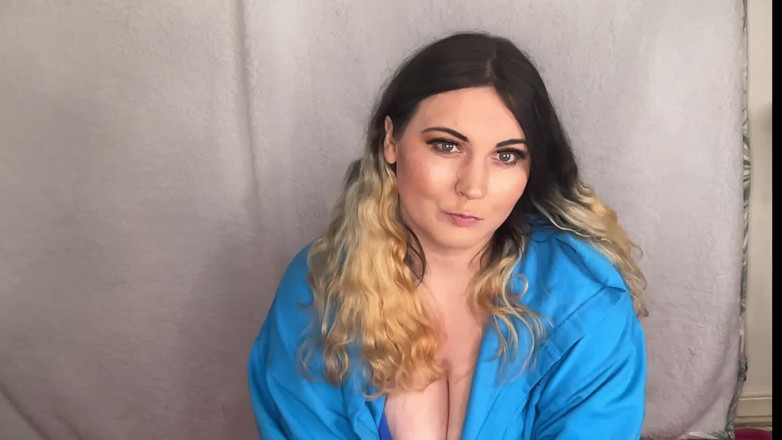 MissFFW: Brudna dziwka ma napój bezalkoholowy i burping