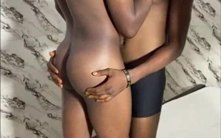 Sweetass132: दो बड़े लंड सबसे ऊपर दो आबनूस नीचे जाओ