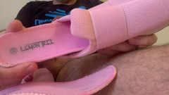 Curt's shoefucking adventures: De stinkende schoenen van de buurvrouw neuken