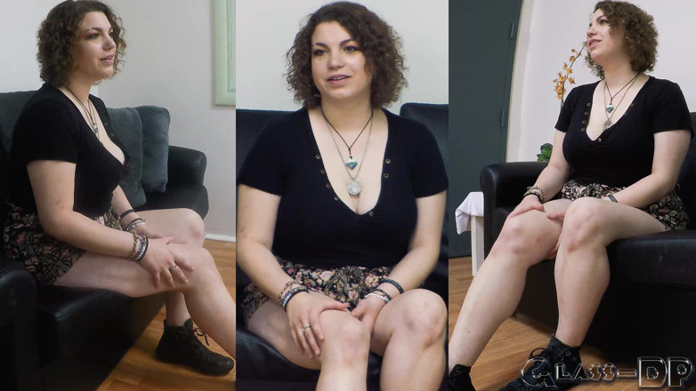 GLASSDP: Fata de alături este o curvă flămândă de sex