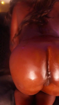 Lola Black XXX Ebony Ass Winking