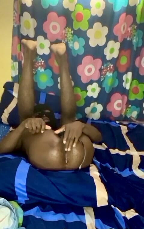 Stilesbhalifa1: Ateşli yurtta seks videosu