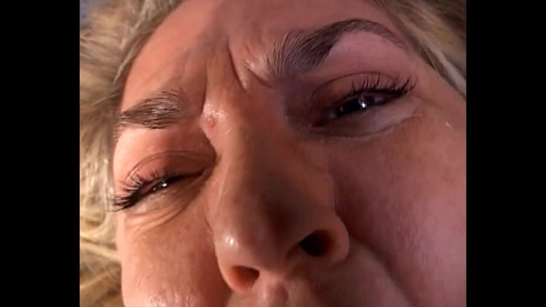 My Dirty Family: Grob und böser typ ficken wild eine sexy blonde MILf...