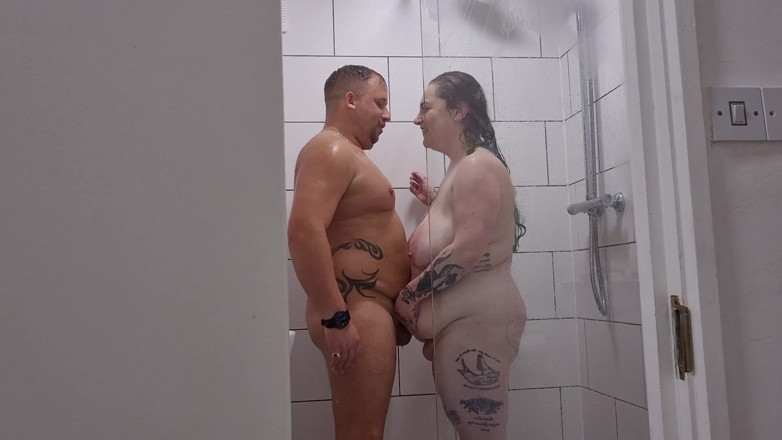 Bambi_beauty1: Pp douchescène