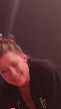 Sph Sexy masérka Elisa Tiger nesnáší muže s malými ptáky