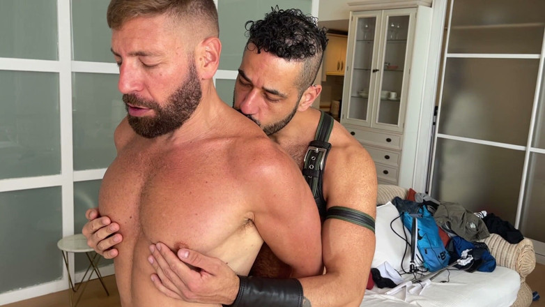 Latino4cumsluts: Vášnivé BDSM ft. Marc Unashamed - Deepthroat, Whip &amp; Breed