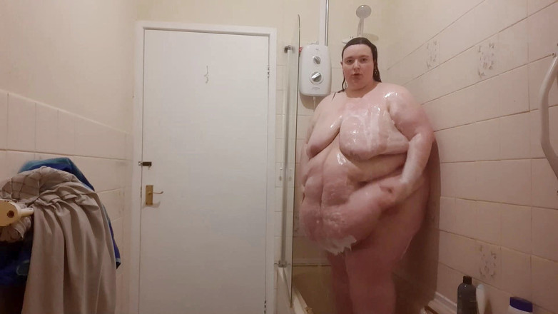 SSBBWLadyBrads: SSBBShower и игра с колыханием животом