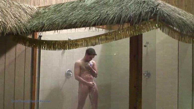 Wet Dream Men: Carmine - ducha, baño y paja