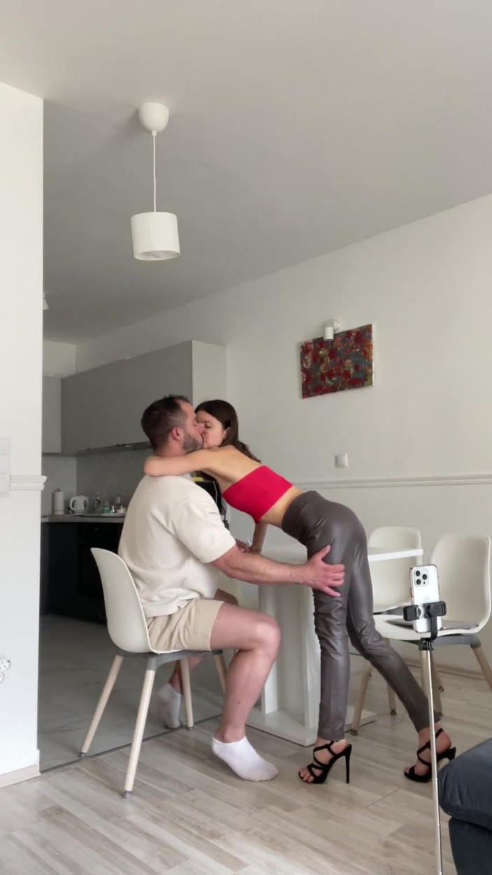 Gina Gerson: Adam Costa ile masada sert sikiş