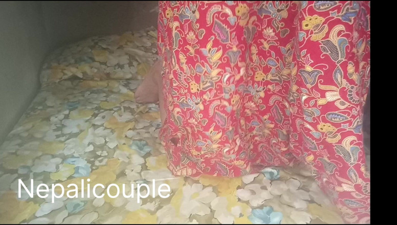 Nepalisexycouple: Tyto šaty jsou moje oblíbené, to je jediná kterou miluji