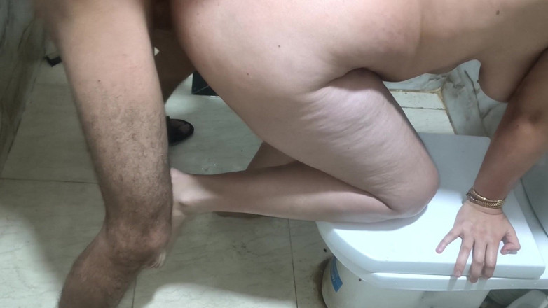Cuckold Arabic: arab vyabhichaari pati bara land dost meri patni ko shovar...