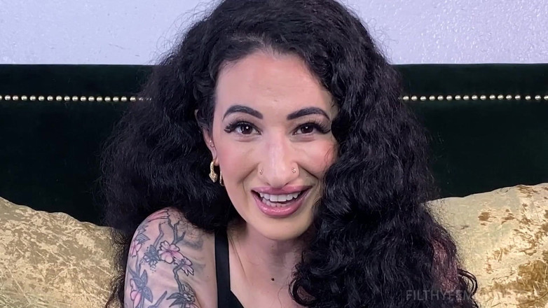 FilthyFemdom: Contenedor De Basura Sucio Con Arabelle Raphael