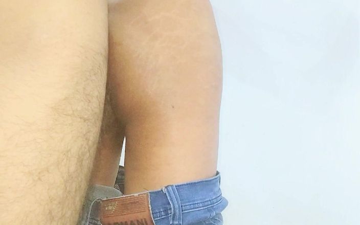 Rabbyal khan: パキスタンの少年が先生に犯される