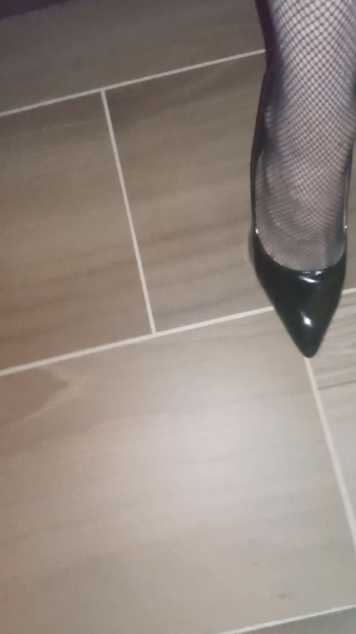 Georgia cross: Quần tất lưới cá