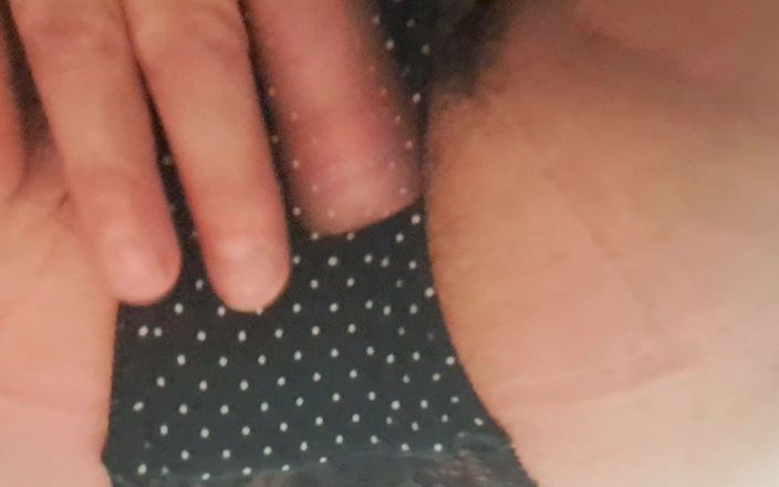 Mommy big hairy pussy: Amcığını göster ateşli orta yaşlı seksi kadın